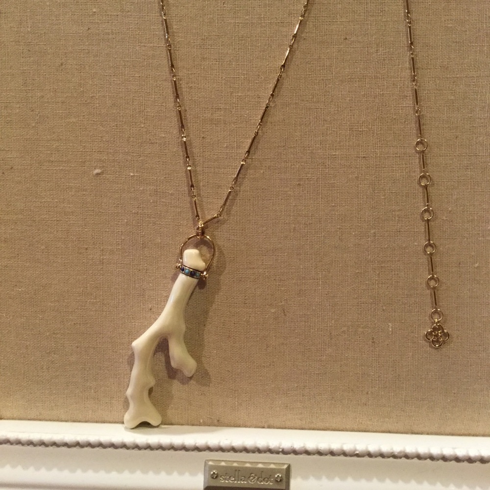 Stella & Dot necklace
